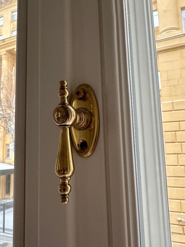 Фурнитура на объекте "Доходный дом Трындиных" Б. Лубянка 13/16, стр.1