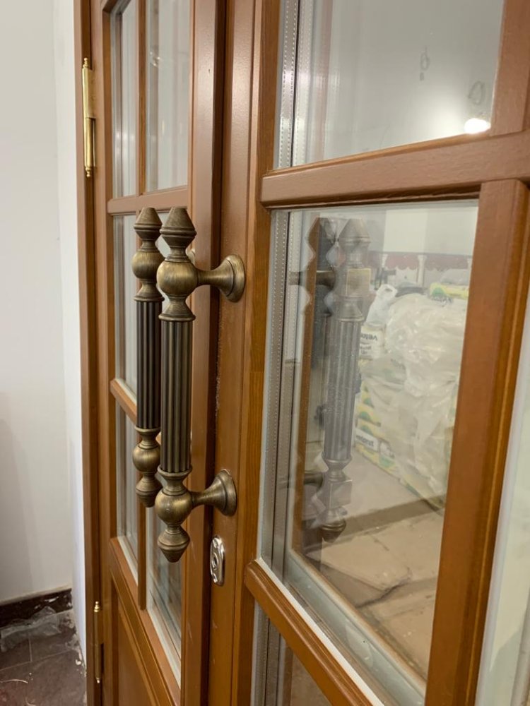 Дверная ручка скоба